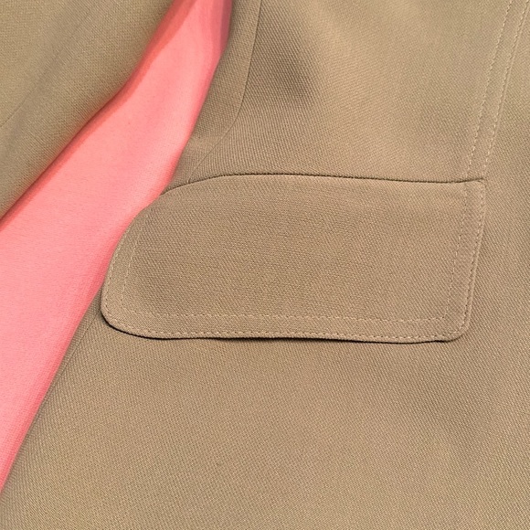 DKNY jacket. Size 6P. Green - Picture 4 of 8